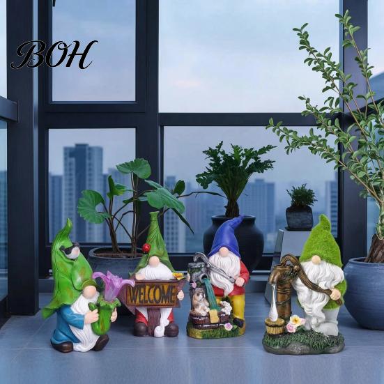 Solar Powered Yard Statue Garden Gnome with Light, Cute Resin Watering/Holding Plaque/Pumping Water Sculpture for Outdoor Patio Lawn Balcony