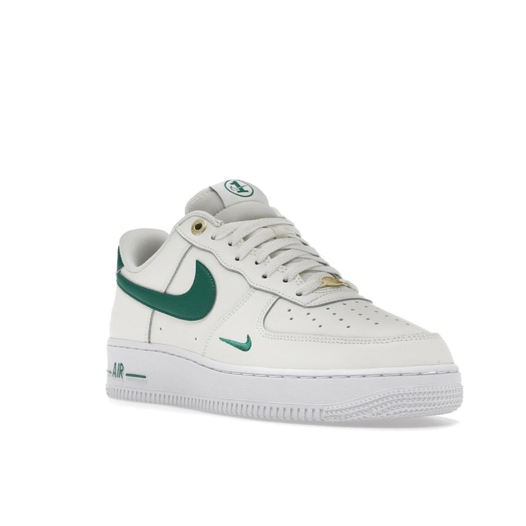Nike Air Force 1 07 LV8 40th Anniversary — мужские кроссовки Sail Malachite Cream White Metallic Gold DQ7658-101