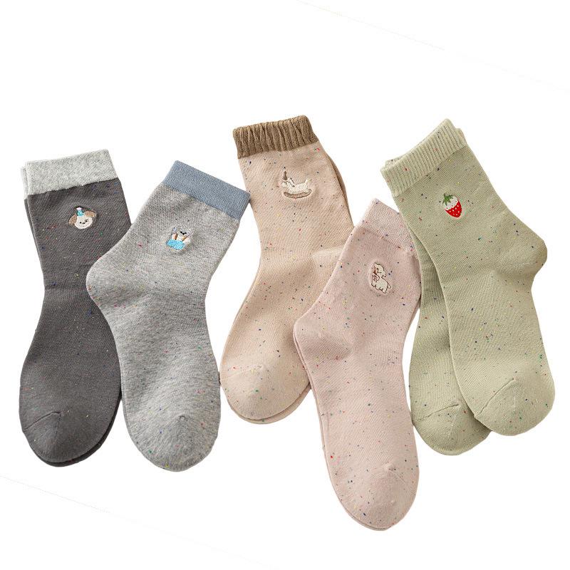 Women's Tide Style Autumn Puppy Embroidery Mid-Calf Socks - Cute Cartoon Bear Design