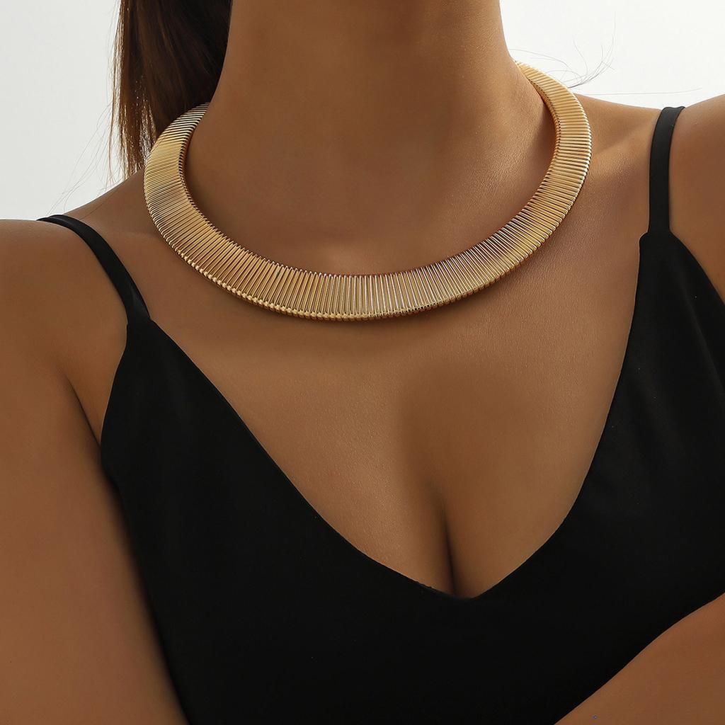 Exaggerated Metal Necklace, Temperament, Personality, High-end Feel, Light Luxury Women's Collar