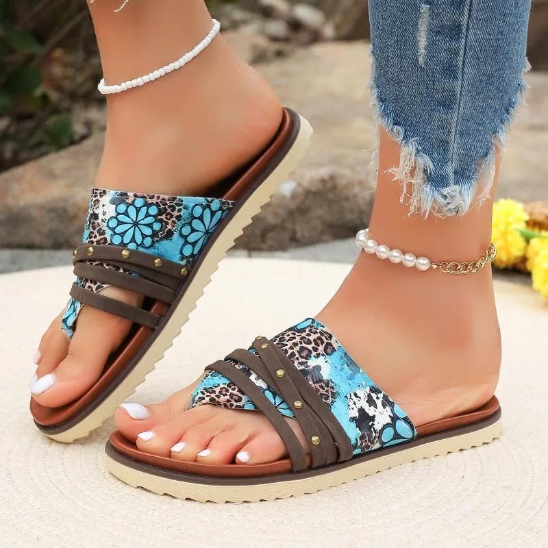 Распродажа модной женской обуви 2024 года, женские тапочки с защипнутым носком, летние римские разноцветные повседневные пляжные тапочки на плоской подошве большого размера