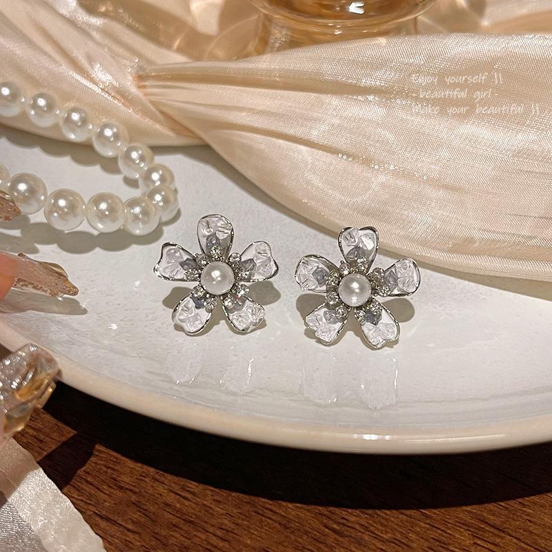 Серьги-гвоздики из серебра 925 пробы с голубыми цветочными кристаллами для женщин — летний свежий и универсальный дизайн