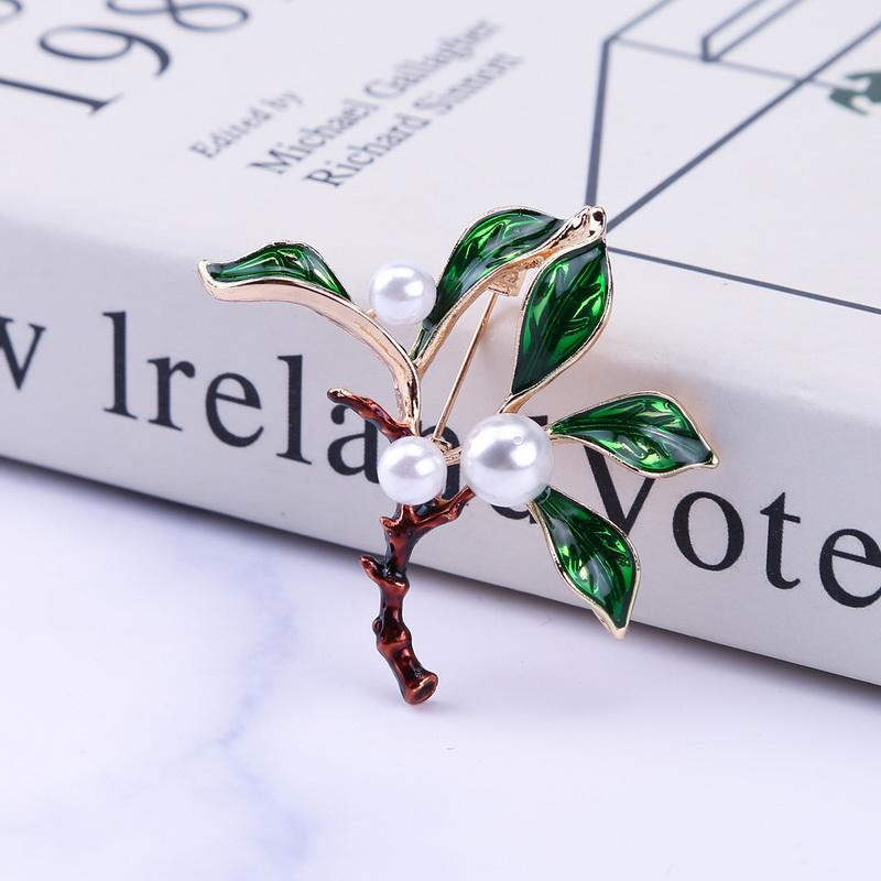 Новый модный дизайн, зеленая брошь с растением, ветка, жемчужная капля, масляная брошь, аксессуары для одежды, подарок на вечеринку, ювелирное изделие, брошь в виде ветки