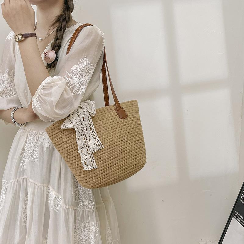 Women's Large Capacity Woven Straw Shoulder Bag - 2025 Spring Niche Beach Bucket Bag with Texture for Commute