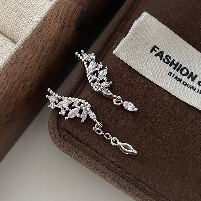 Серьги-гвоздики «Крылья ангела» Асимметричные длинные серьги с бахромой Изысканные высококачественные серьги с цирконием