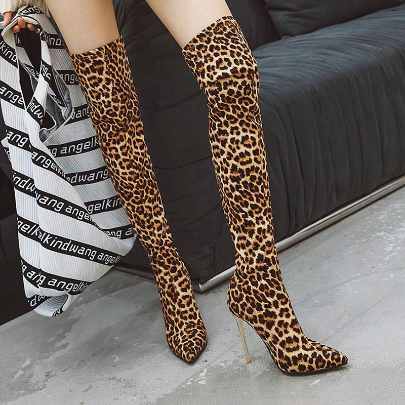Женские сапоги на высоком каблуке, сексуальные сапоги в европейском и американском стиле, на тонком каблуке с острым носком и леопардовым принтом, большие размеры, эластичные сапоги