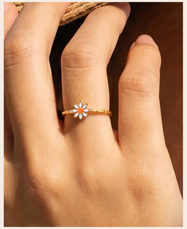 Daisy Flower Enamel Ring for Women, 316L Stainless Steel Faceted Band, Handmade 3D Design Waterproof Boho Jewelry
