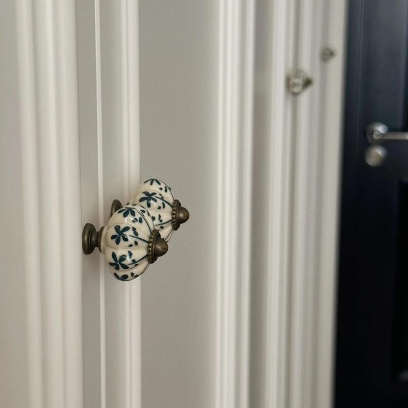 2 шт. художественная керамическая ручка для ящика с одним отверстием синяя и белая фарфоровая керамическая винтажная ручка для ящика шкафа или гардероба 38x35 мм