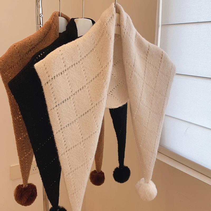 Новая модная съемная вязаная шаль с меховым помпоном, универсальный бафф для шеи, теплая треугольная шаль для женщин на зиму