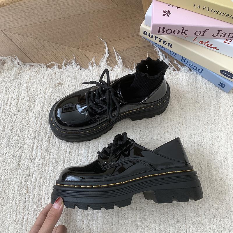Японские черные туфли из кожи женские туфли 2025 года новые осенне-зимние ретро-платформы с утолщением универсальные туфли Мэри Джейн на шнуровке