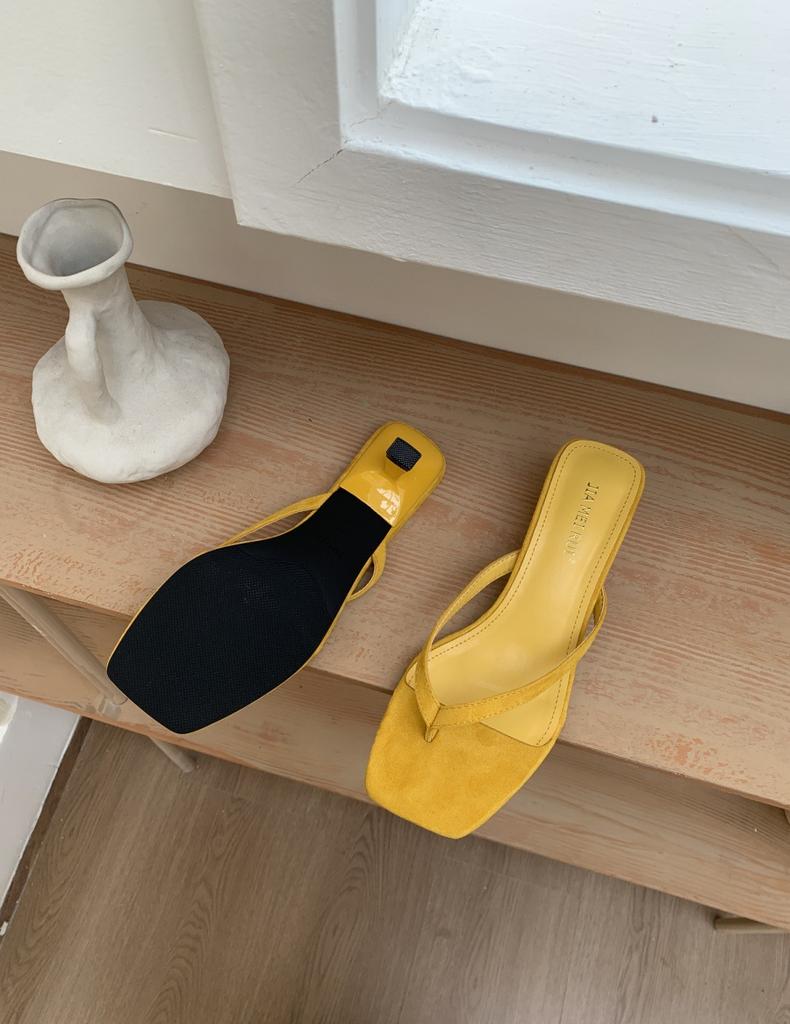 Flip-flops Women's Summer Wear 2025 New Toe Square Kitten and French Internet Celebrity Medium Heel Sandals Half Tray