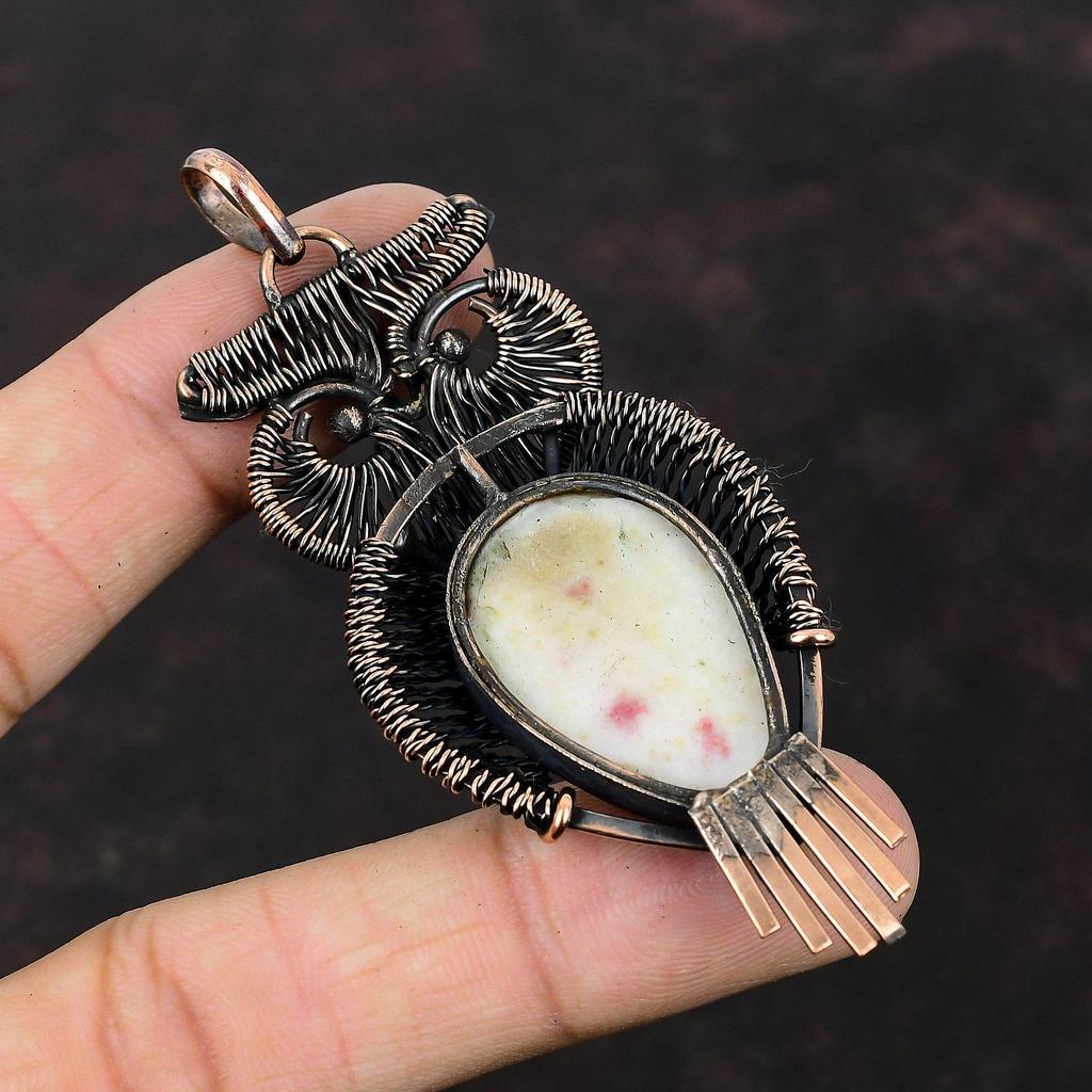 Подвеска из киновари, подвеска, обмотанная медной проволокой, элегантное украшение ручной работы, подвеска в виде совы, подвеска из настоящего драгоценного камня, подарок для него, украшения из киновари и меди