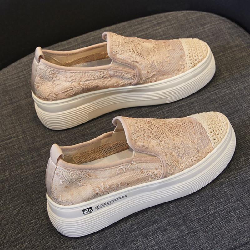 Туфли на платформе женские летние 2024 года, новые сетчатые дышащие туфли с небольшим ароматом внутри, увеличивающие объем женской обуви