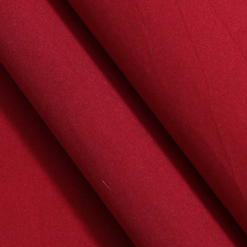 Folia Florystyczna Aksamitna - "Swan Velvet Cloth" Czerwona - Rolka 53Cm X 5,5M