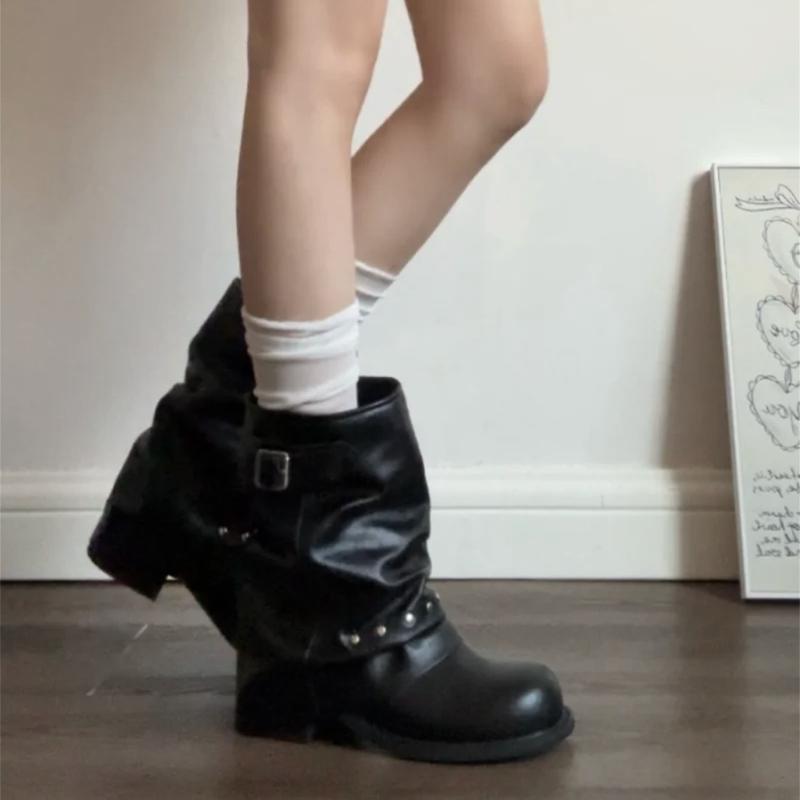 Зимние винтажные плиссированные женские ботильоны-трубы до щиколотки, модные туфли с ремешком на заклепках и пряжке, женские лаконичные ботильоны на толстом каблуке