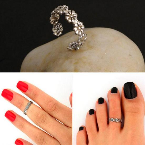 2Pcs Foot Ring Comfortable Alloy Joint Rings with Exquisite Flowers Adjustable Opening Design Electroplated Toe Rings