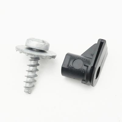 Autoaccessoires – Auto clips en pluggen