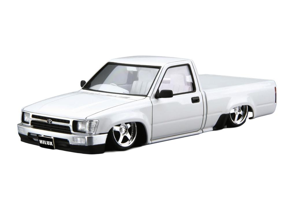 Aoshima Bunka Kyozai The Tuned Car RN80 Hilux Custom Scale Plastic Model Kit Co., Ltd. (AOSHIMA) '95 (Toyota) 1/24