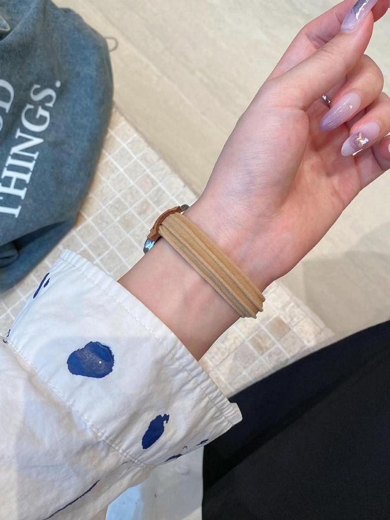 Совместимый ремешок для Apple Watch S10, Ultra, iWatch 9876 поколений и SE - Дизайн «Маленький медвежонок», стиль резинки для волос.