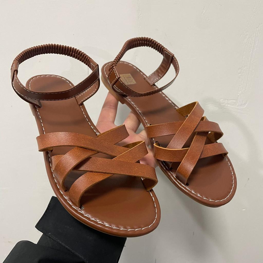 Women's Large Size Round Toe Sandals Shoes Summer Casual Breathable Flat Bottomed Roman Beach Sandals 36-43