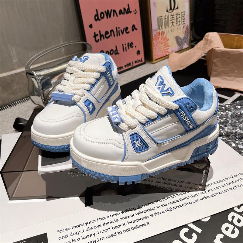 Маффины толстоподошвенные толстые туфли Дин Сяобай женские 2025 новые небольшой высоты удобные и легкие повседневные туфли на платформе