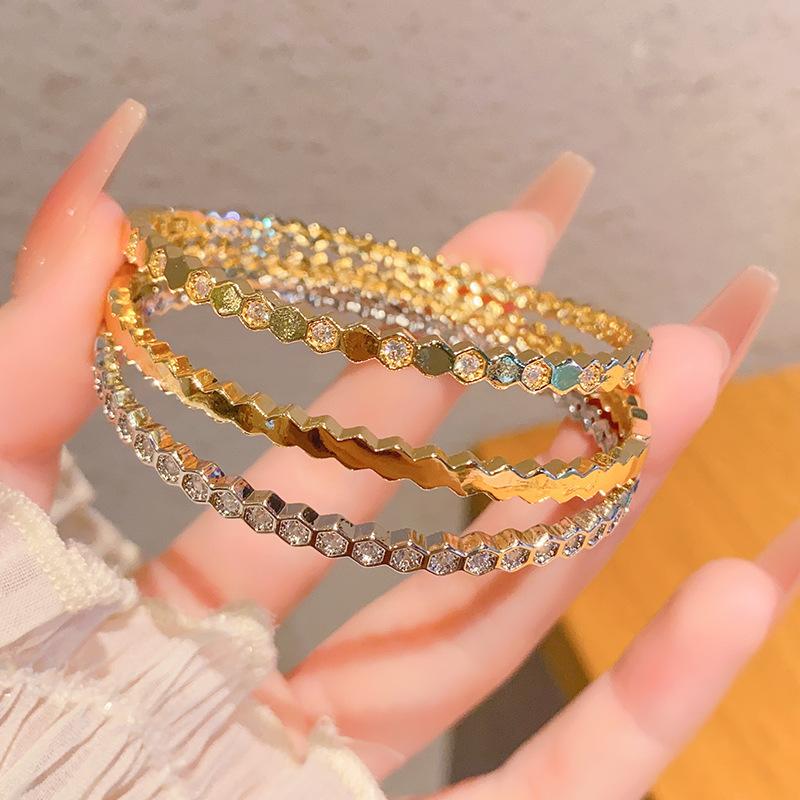 Stone Gypsophila Honeycomb Bracelet Light Luxury Bracelet Women's Fashion Versatile Bracelet