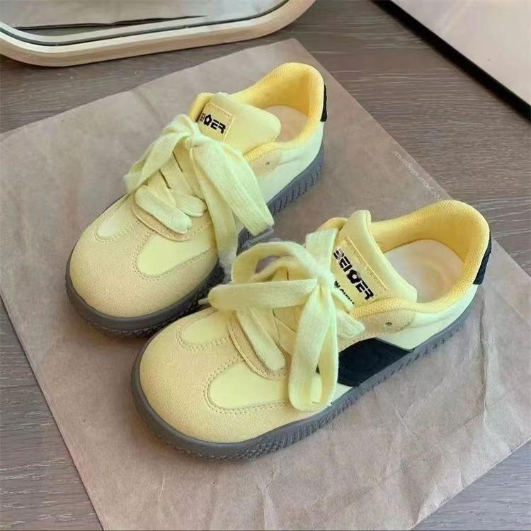 Розовые туфли на толстой подошве женские моральная подготовка 2025 осень новинка шик нишевые универсальные студенческие спортивные и для отдыха белые туфли