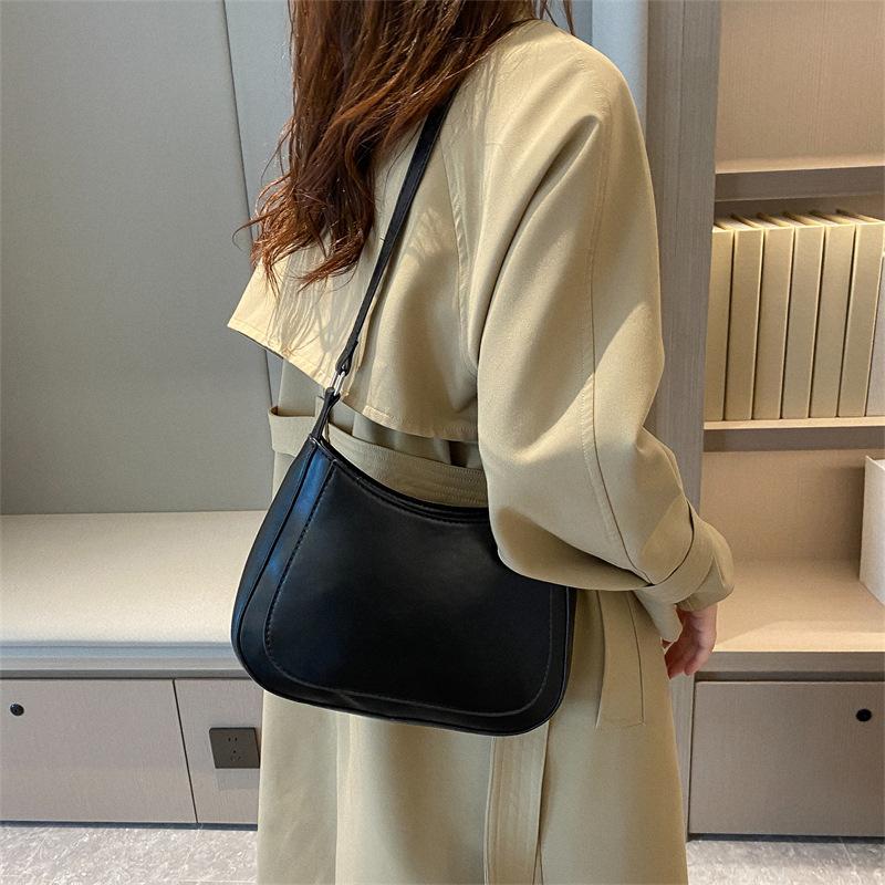 Сумка женская ретро подмышка большой емкости 2024 осень простая модная сумка одно плечо косой пролет сумка для пельменей женская прилив