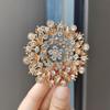 New Gold-color Rhinestone Flower Brooch Women's Popular High-end Corsage Banquet Jewelry Accessories Brooches for Women