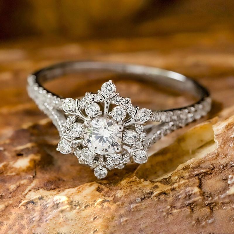 Изысканные кольца в виде снежинок для женщин, роскошные сверкающие кристаллы CZ, свадебные украшения для леди