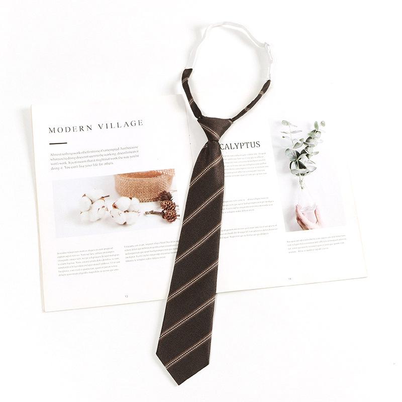 Галстук в стиле ретро в японском колледже: Коричневые, бордовые и черные полосы для женщин