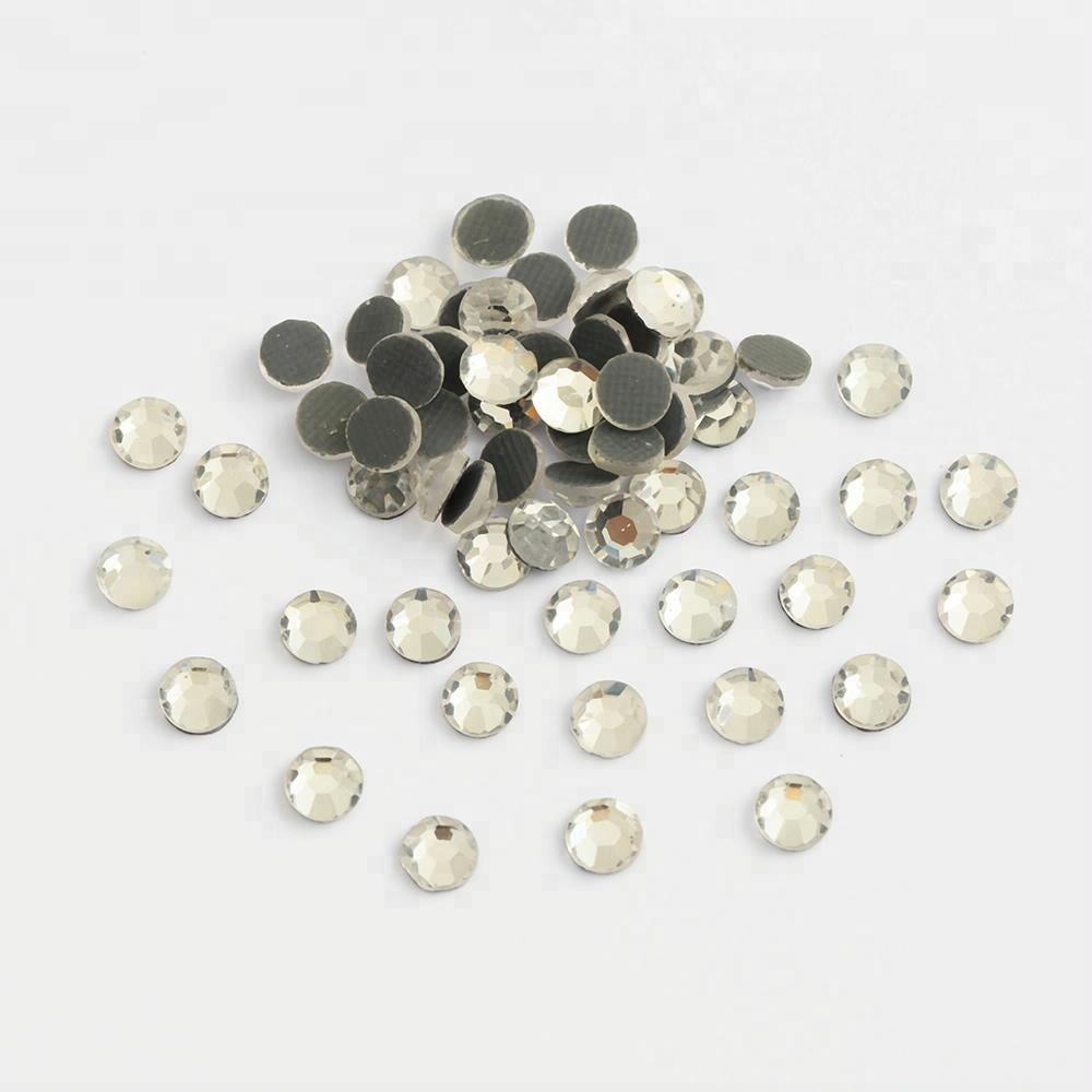 Factory Over 175 Colors German Intensive Glue Hotfix Stone SS20 Glass Hot Fix Rhinestones for Wedding Dress