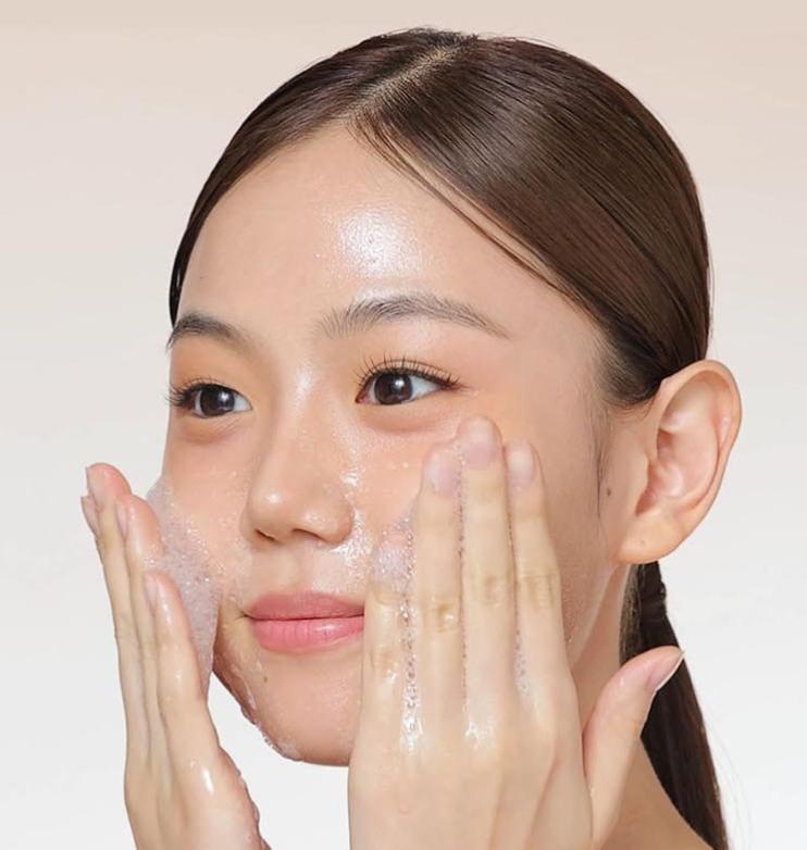 LANEIGE Perfect Renew Nourishing Oil To Foam Cleanser 200ml – Dual Action Makeup Remover & Cleanser