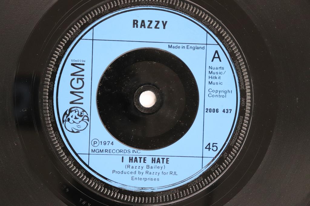 7-дюймовая пластинка RAZZY I Hate Hate Singing Other People 2006437 MGM RECORDS 1974 UK SoulFunk Б/у