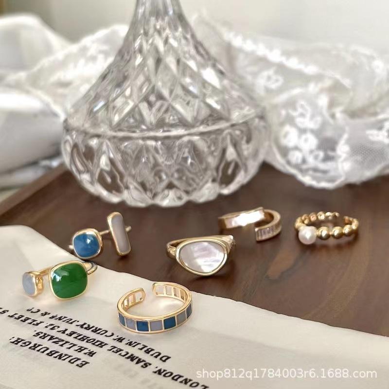 Изумрудное кольцо женское холодное ветровое нишевое дизайн высокочувствительное легкое роскошное европейское и американское открывающееся регулируемое кольцо хвостовое кольцо прилив