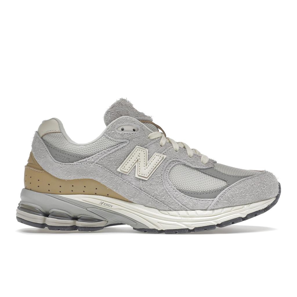 New Balance 2002R Rain Cloud Angora Unisex Sneakers Grey Sweet-Caramel M2002RSA