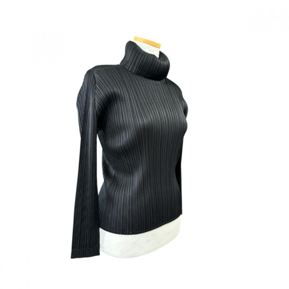 La Vita JunKo K Pleated Round necK Tee + Warmer Lswts003