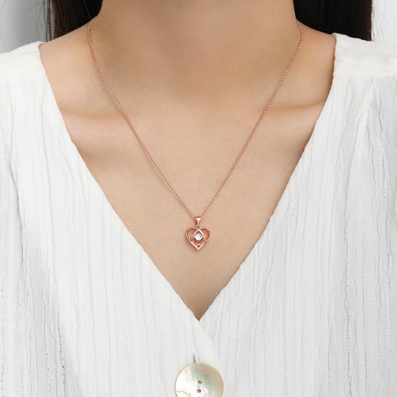 Умное ожерелье с подвеской в виде сердца Фестиваль Циси Отправить девушке цветное бриллиантовое бьющееся сердце Корейская версия простого ожерелья с сердцем