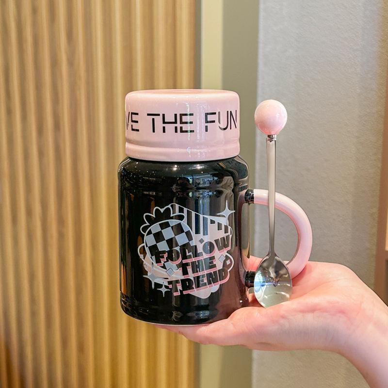 A High Value Cartoon Kettle for A Girl's Best Friend's Birthday Gift Practical Ceramic Mug Souvenir Gift Box