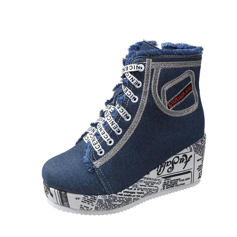 Новые женские джинсовые кроссовки на танкетке, ботинки на платформе, новая повседневная вулканизированная обувь, модная женская модная обувь на боковой молнии, 2024