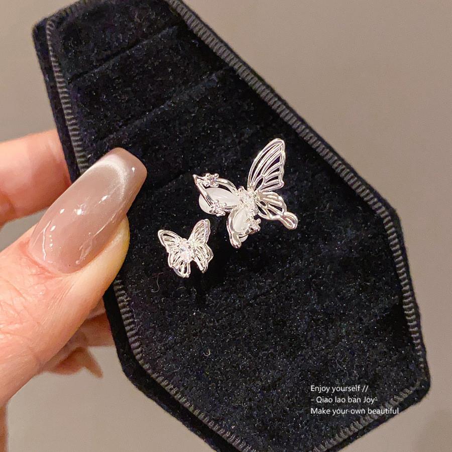 Minimalist Silver Copper Butterfly Ring With Zircon Accents For Ladies