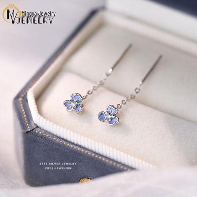 Серьги-продевки из чистого серебра 999 пробы 'Ирис' с дизайном цветка из голубого циркона