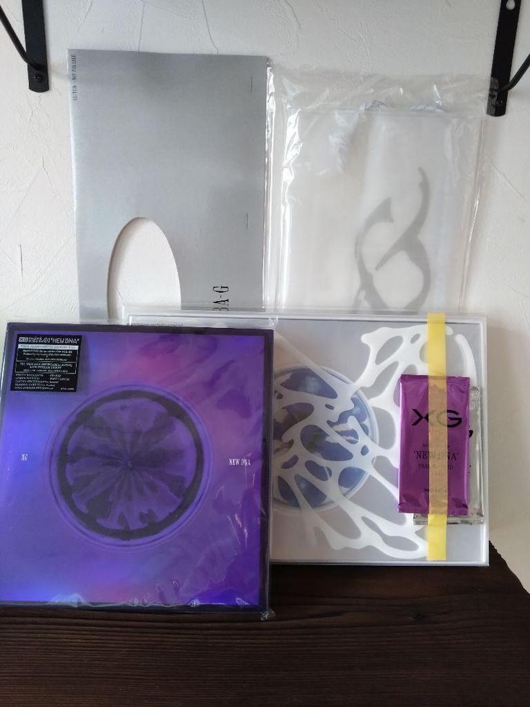 [Б/У] XG NEW DNA <X ver. + G версия.> с коллекционной карточкой