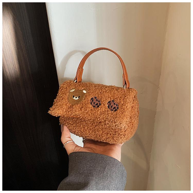 Женская ретро плюшевая сумка-тоут через плечо 2025 - Модная маленькая сумочка для работы и повседневной одежды