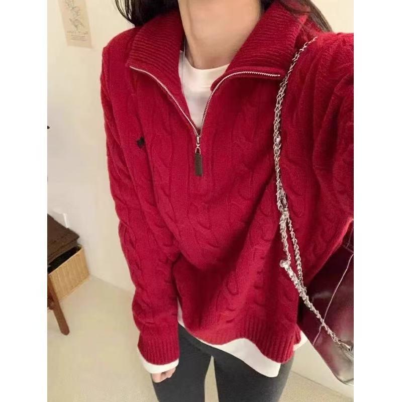 Свитер в корейском стиле с вышивкой пони и полувысоким воротником - Коллекция Осень/Зима 2025