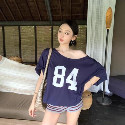 Футболка с открытыми плечами и буквенным принтом для женщин, летняя, новая, повседневная, свободная, средней и длинной длины, студенческая футболка для женщин