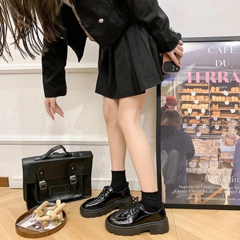 2024 женские весенние новые черные туфли на плоской подошве, женские лоферы без шнуровки, топсайдеры, дизайнерские повседневные кожаные оксфорды