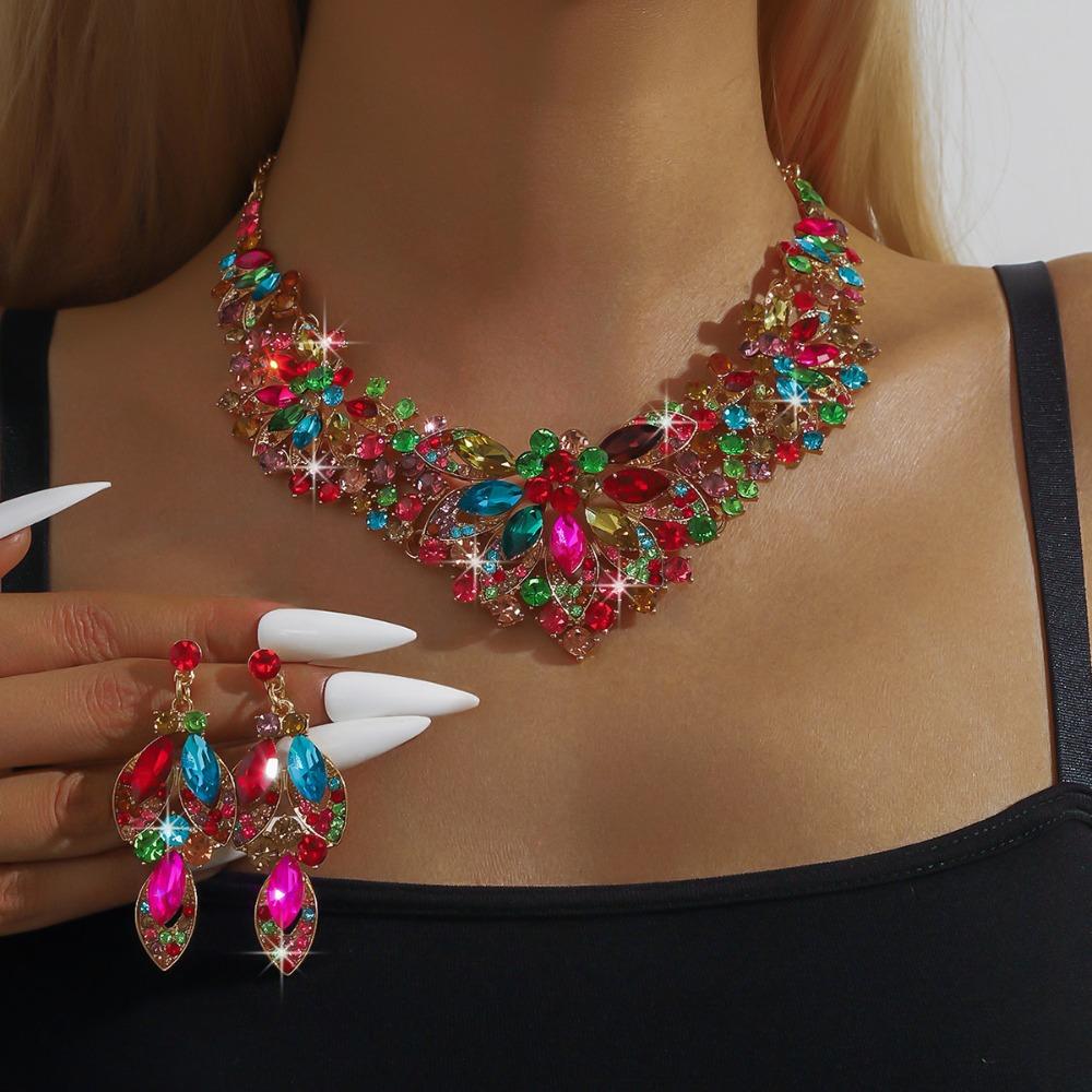 Exquisite Rhinestone Jewelry Set Crystal Crystal Necklace Set Necklace Earrings Set Banquet