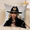 Подушка-чехол для дивана с изображением певца B-Beyonce в ковбойском стиле, мягкая плюшевая, двусторонняя печать | Уютный декор на все сезоны, подарок