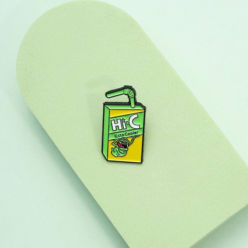 Уникальная брошь из сплава с красочным сочным эстетичным напитком в виде мультяшного персонажа